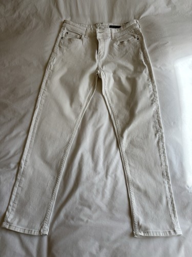 Ladies the lily - the, slim
