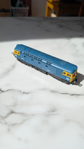 Lima class 33 locomotive - lima,