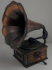 Dolls house gramophone with