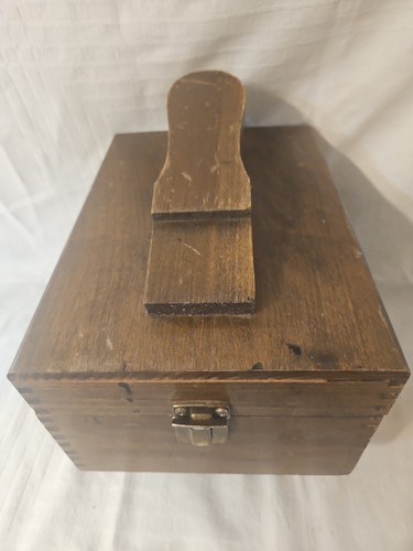 Vintage wooden shoe shine box - wooden,