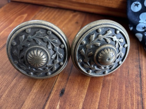 Brass door knobs pair - brass,