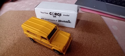 Corgi land rover by - corgi,