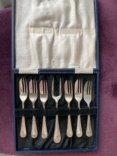 7 x Vintage EPNS Pastry Cake