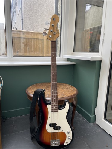 String electric bass - 4-string, guitar