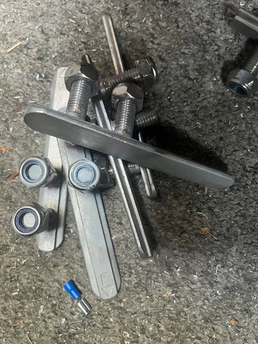 Unwin bolt bar 25mm - ,