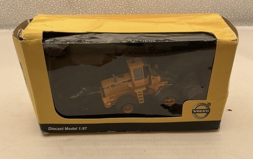 Volvo diecast model digger - volvo,