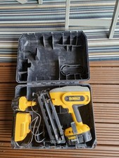 DeWalt 18V Second Fix Nail Gun DC618 Finish Nailer 2XBatteries Charger Case