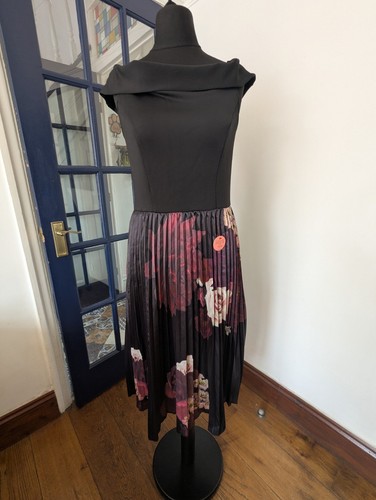 Bnwt chi london - chi,