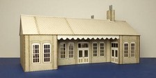 O gauge (7 mm) early 20th century country railway station type 2  - LCC B 70-04