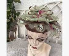 Herald & Heart Hatters Of London Charming 1970’sVintage Hat In Beautiful Colours
