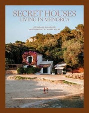 Secret Houses : Living in