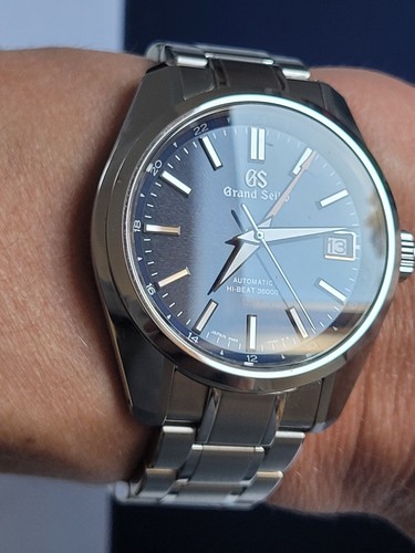 Grand seiko sbgj235 gmt - sbgj235,