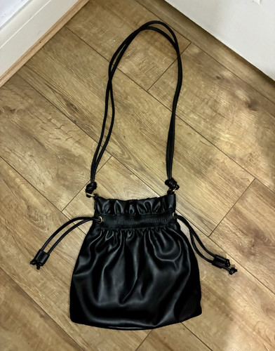 Black faux leather - black, bucket