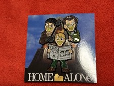 Pinzcity Home Alone Peekers