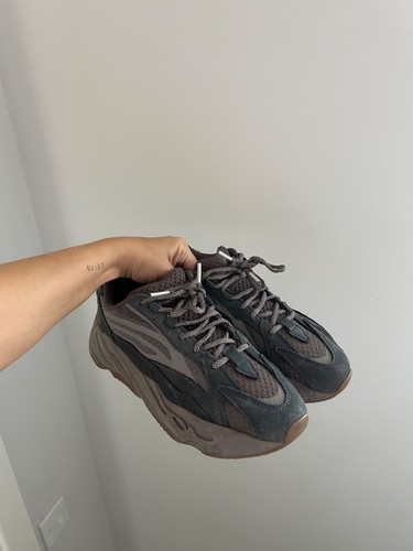 Adidas yeezy boost 700 - adidas,