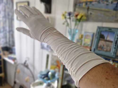 Pairs vintage gloves 2 x - vintage,
