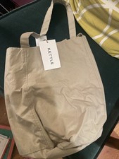 Toast Studio Kettle Bucket Bag Biscuit