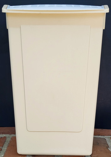 Rubbermaid 2395 trash can - 2395,