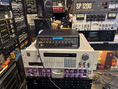 Acoustic b300hd 300w bass amp - 300w,