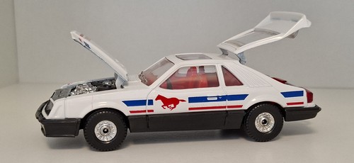 Corgi toys ford cobra - toys,