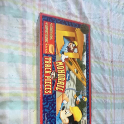 Disney parks monorail - monorail, track