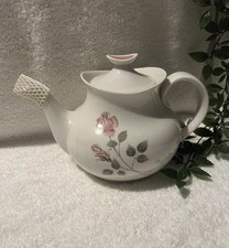 Royal Doulton Pillar Rose