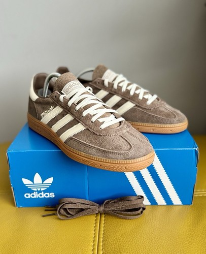 Brand new adidas - 🔥brand,