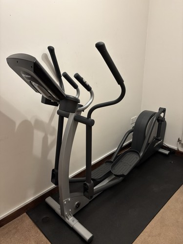 Life fitness elliptical - x1,