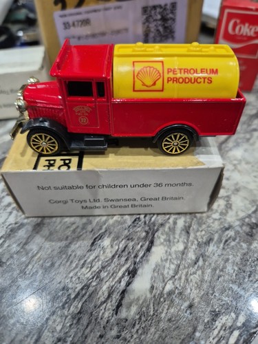 Corgi morris truck - corgi, shell