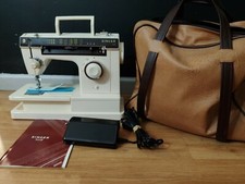 Vintage Singer 7110 Sewing