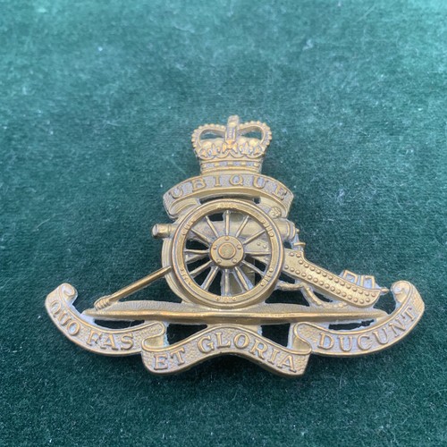 Royal artillery cap badge - royal,