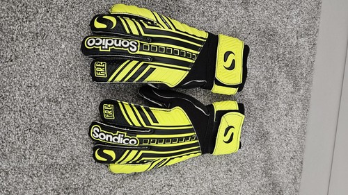 Sondico boys football gloves - football,