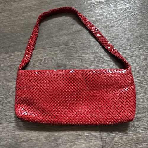 Red metal mesh chainmail house - mesh,