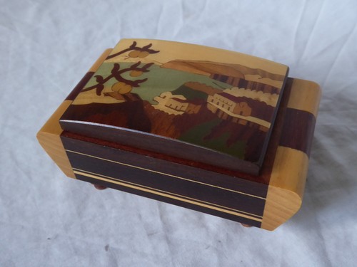 Superb sorrento ware trinket - superb,