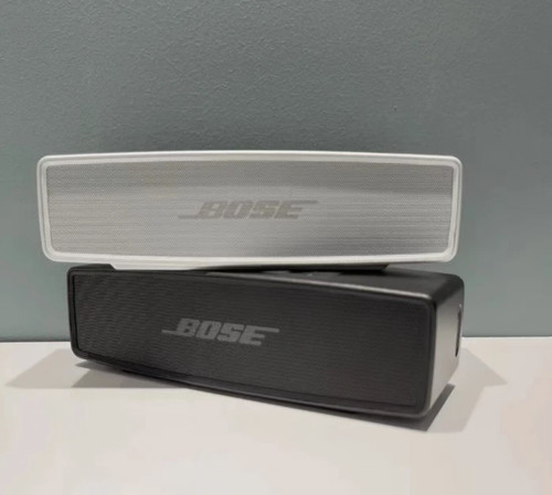 New sealed bose soundlink - bose,