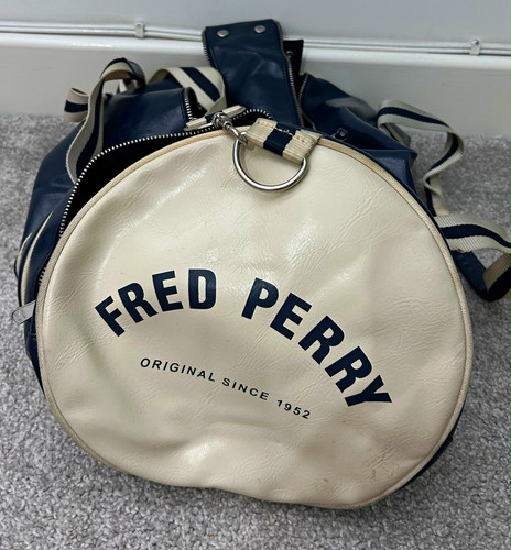 Fred perry navy cream logo - fred,