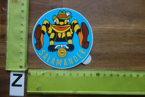 Old sticker fashion shoes