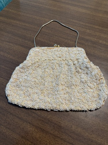 Beautiful vintage ivory beaded - beautiful,