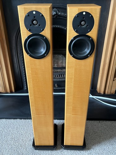 Totem arro floor standing - totem,