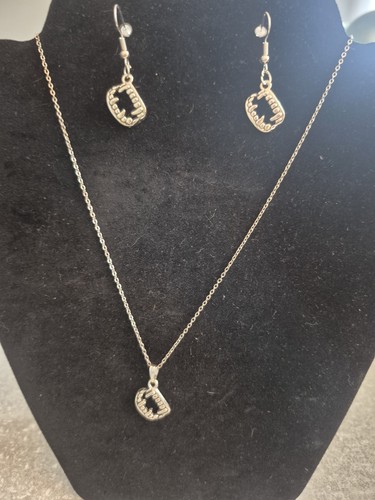 Silver colour metal - colour,