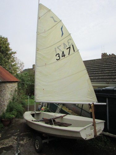 Solo sailing dinghy - solo,