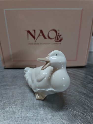 Nao lladro duck looking - “duck,