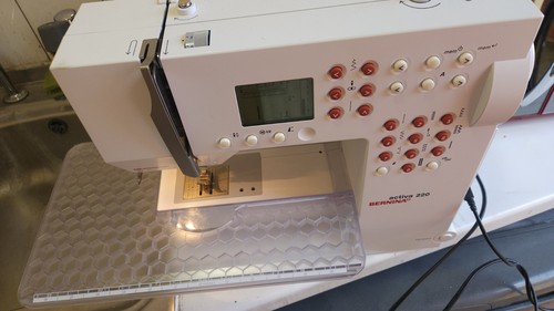 Bernina activa 220 - bernina,
