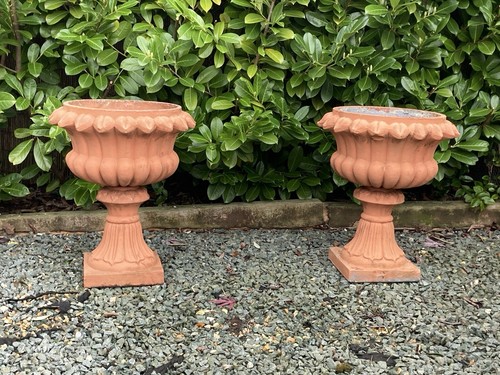 Small terracotta urns garden - terracotta,