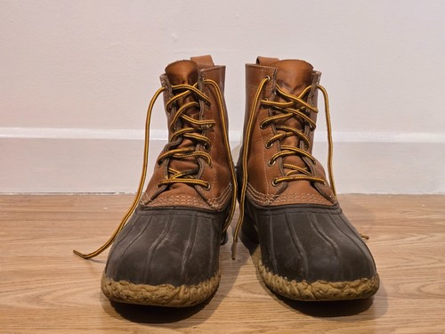 Bean men - bean, boots.