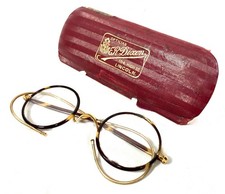 Antique Glasses / Vintage