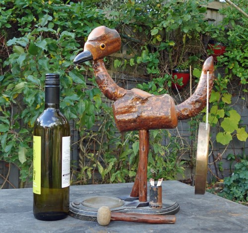 Branded bird ashtray gong - &,