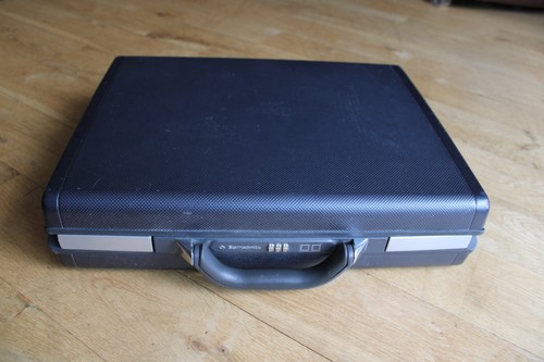 Samsonite lockable hardcase - samsonite,