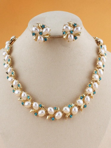 Gold tone jewellery set faux - set,