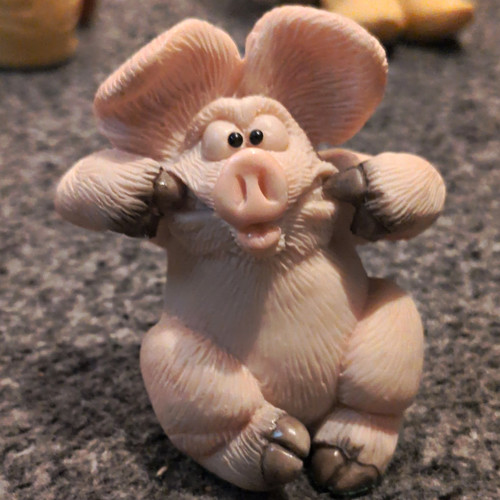 Piggin childish pig - piggin', resin